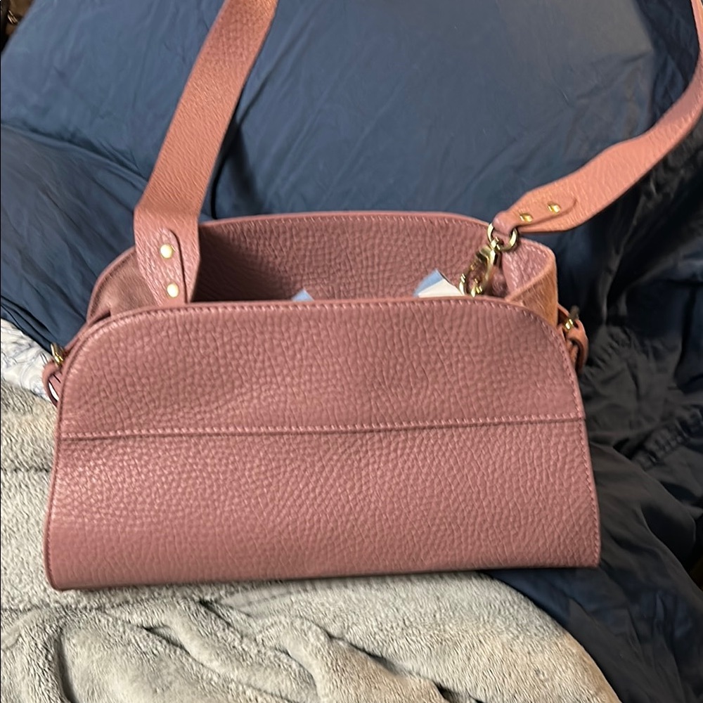 Elegant Pink Leather Shoulder Bag